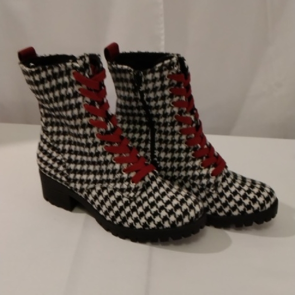 True Craft Houndstooth Lace Up Boots with Red Accents - Picture 1 of 2